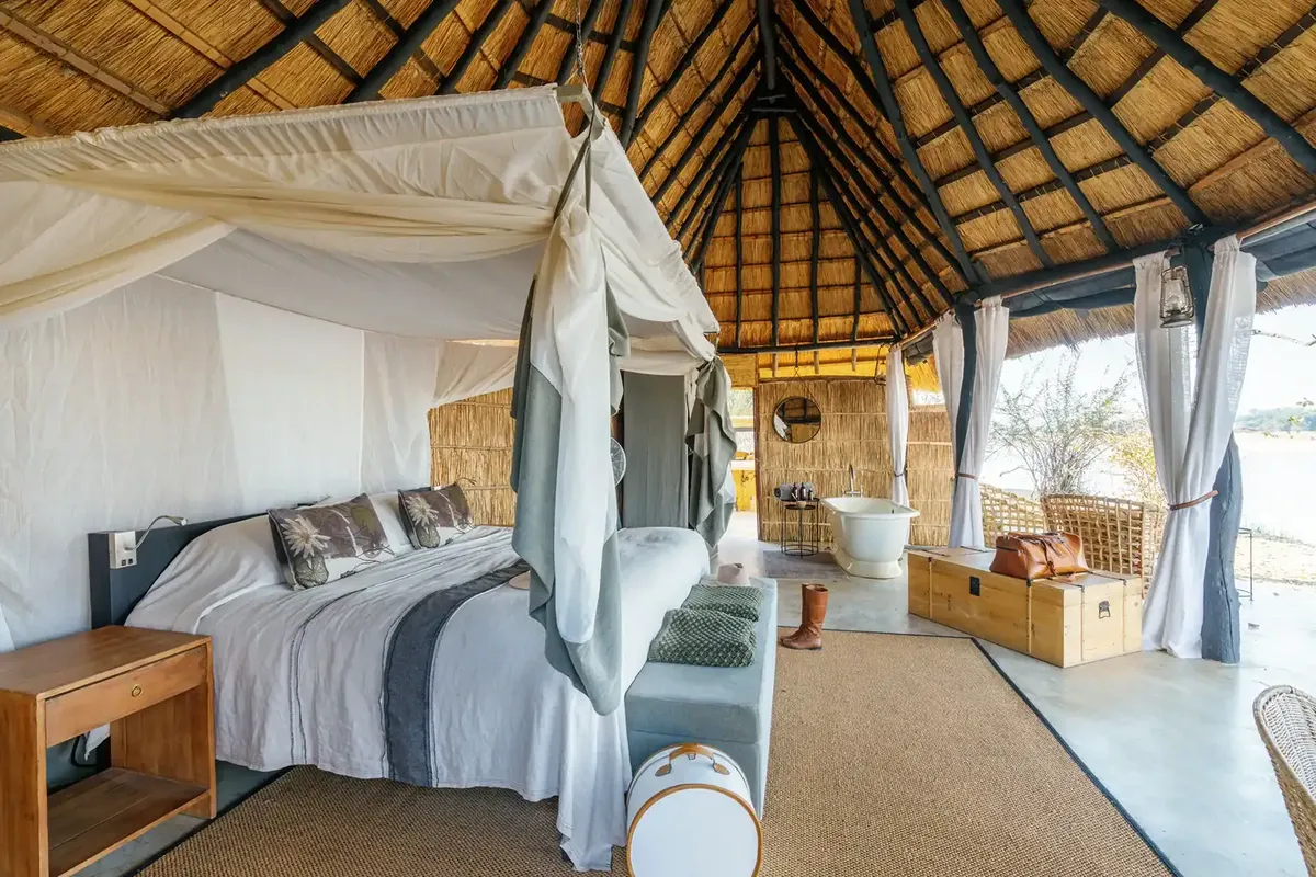 Time + Tide Mchenja